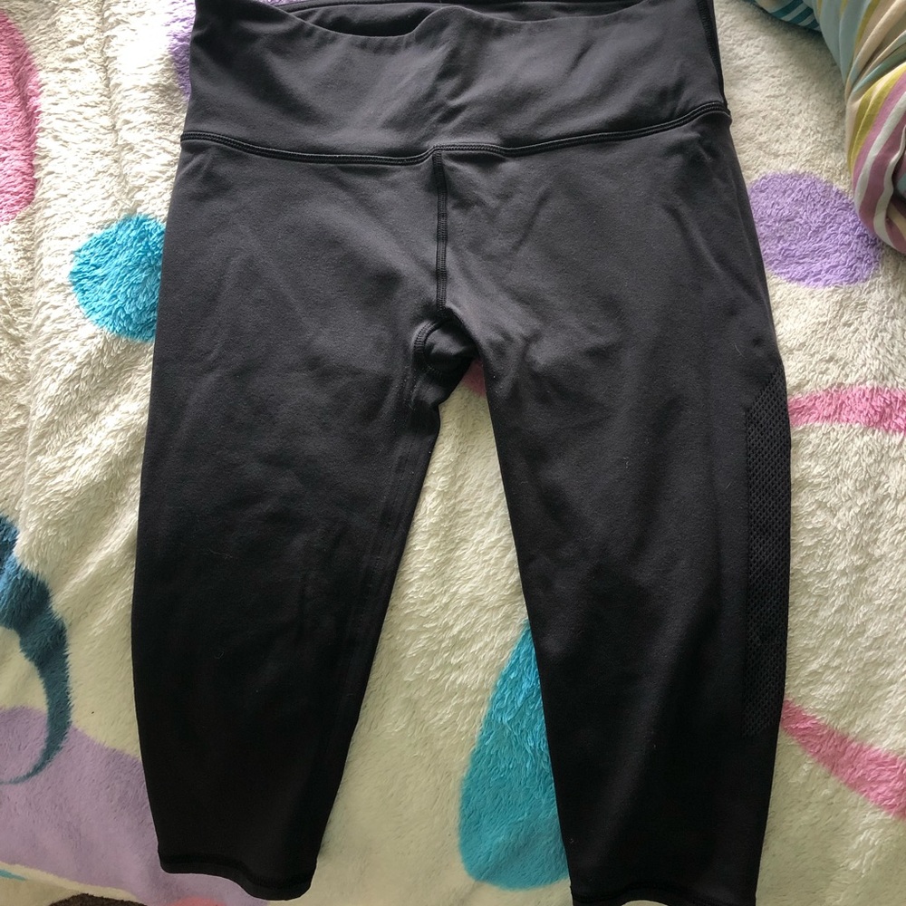 Lululemon Body Con Crop